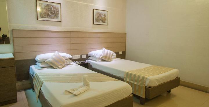 Fabhotel Flamingo Anna Nagar 첸나이 외부 사진